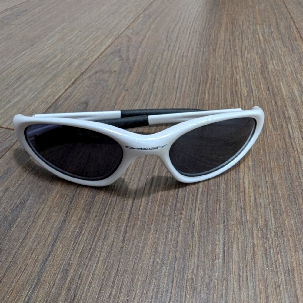 Oakley Minute 1.0 Pearl White Sunglasses